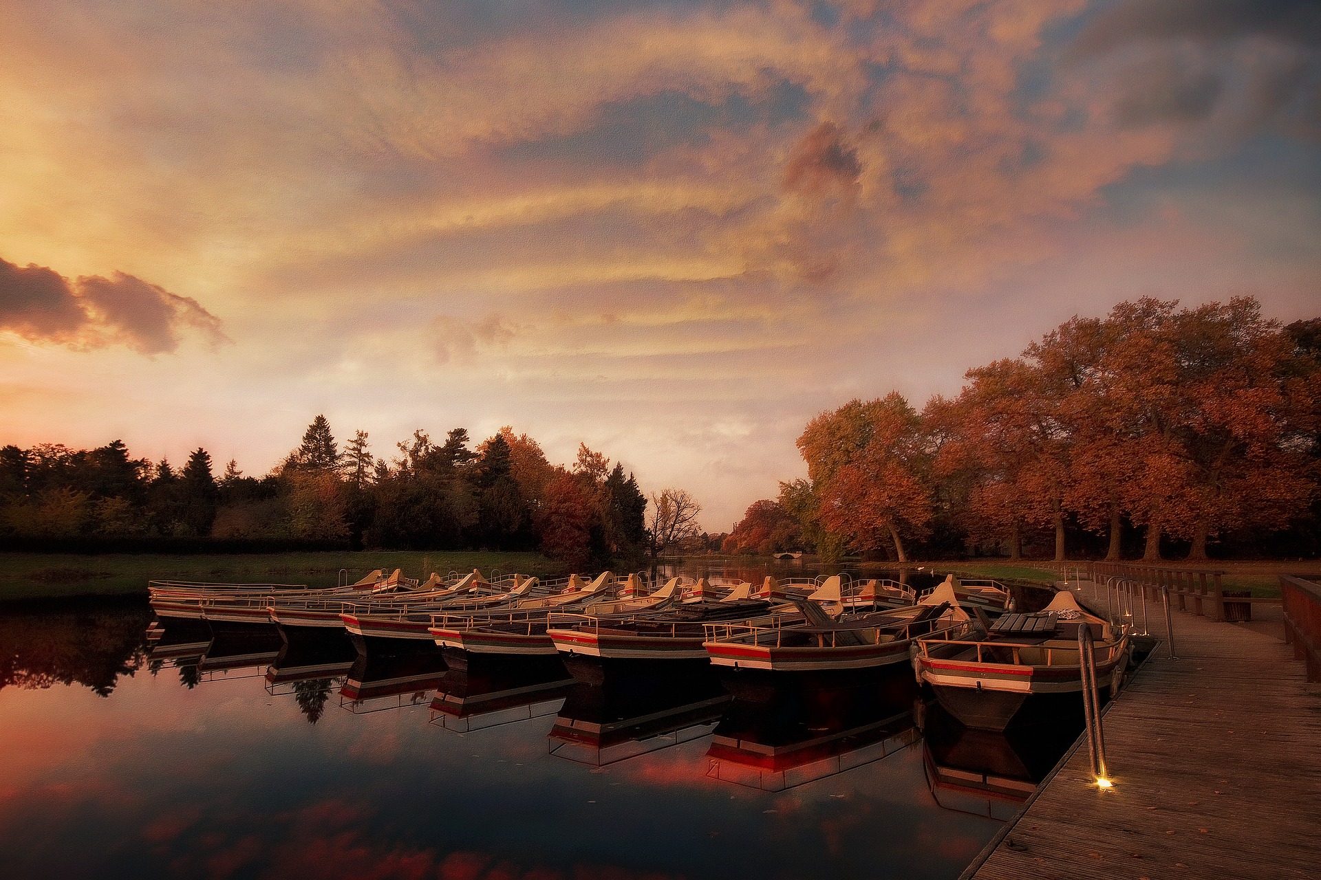 Gondeln im Wörlitzer Park (Foto: Pixabay)